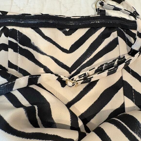 BEACH BUNNY Tie Front Crop Top Animal Print Sz L Summer Beachy Coastal Seductive - Picture 4 of 6